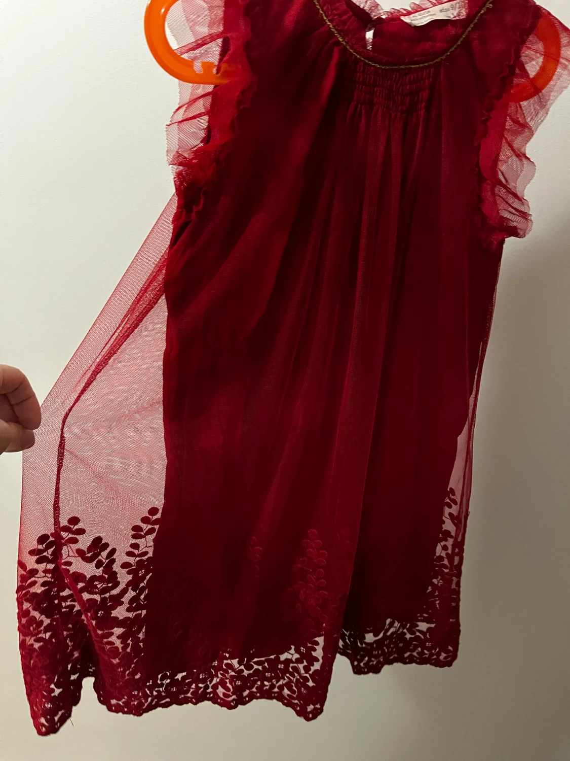 Röd tyllklänning från Zara Girls