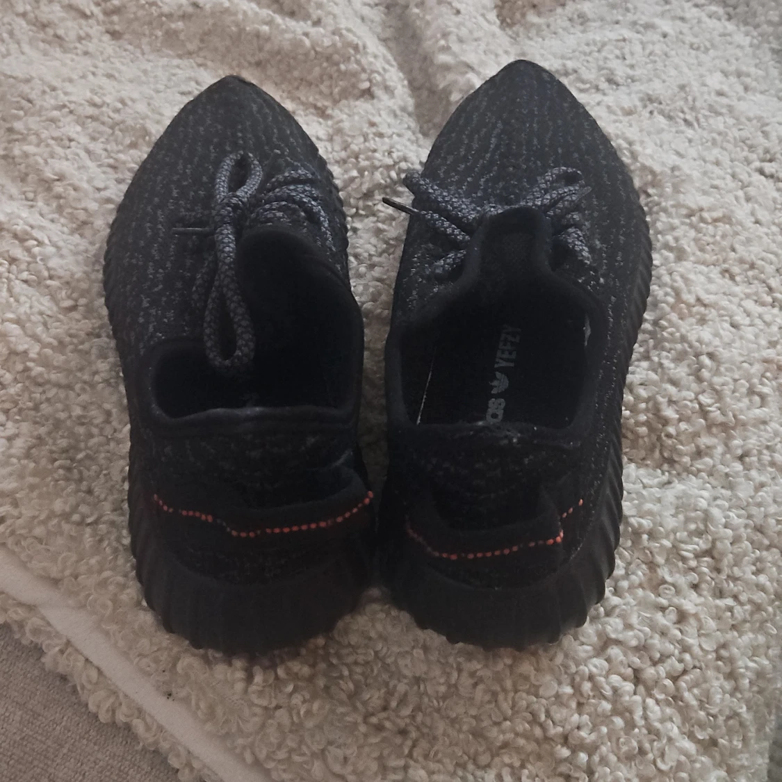 Adidas svarta sneakers - 1