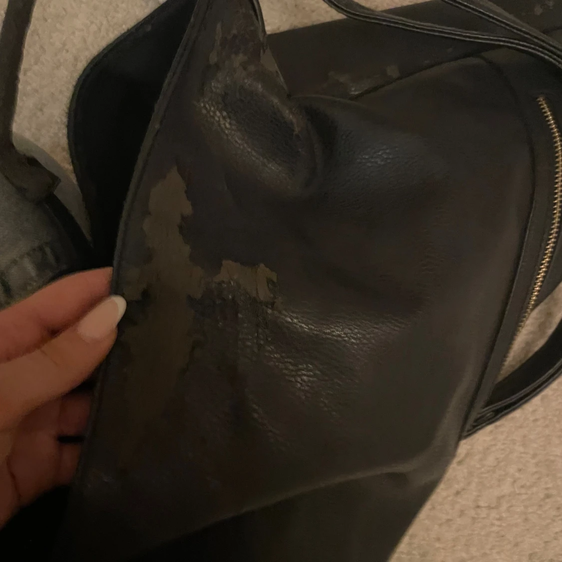 Mörkblå axelväska i skinn med dragkedja - 4