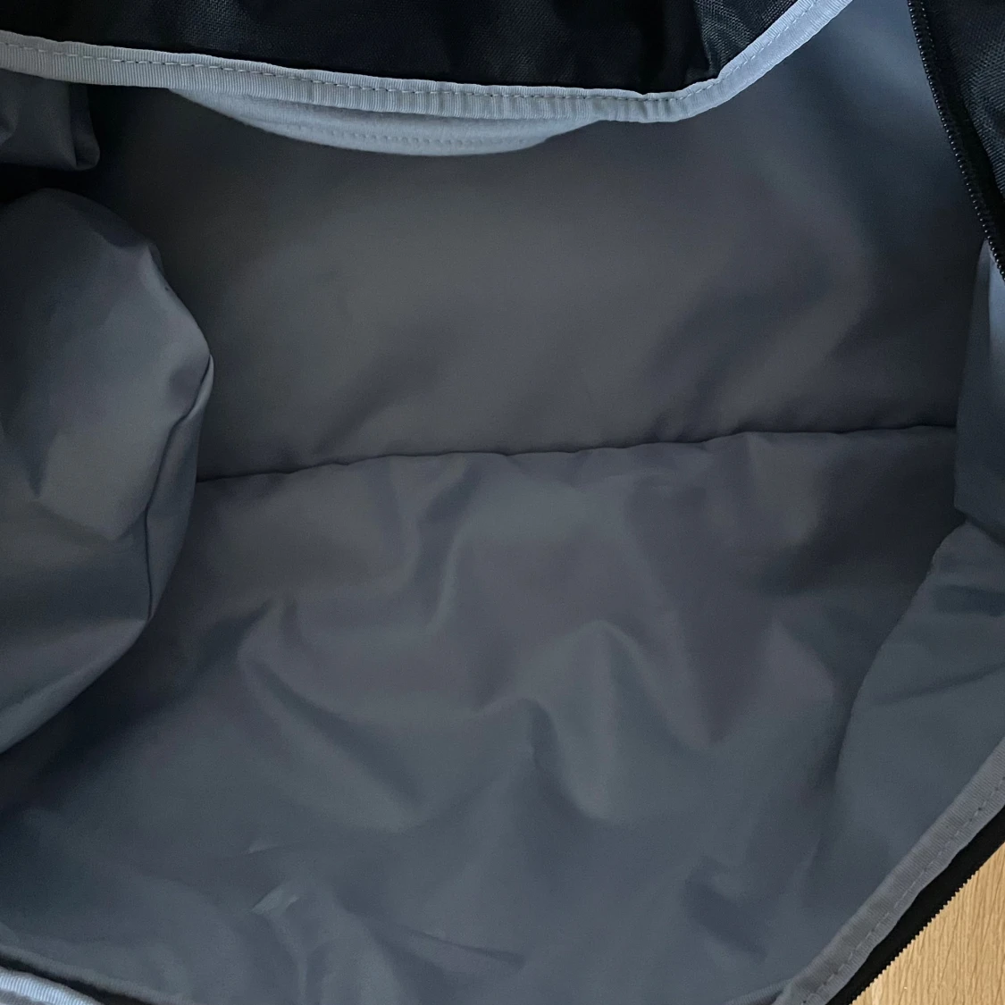 Svart träningsväska från Under Armour - 1