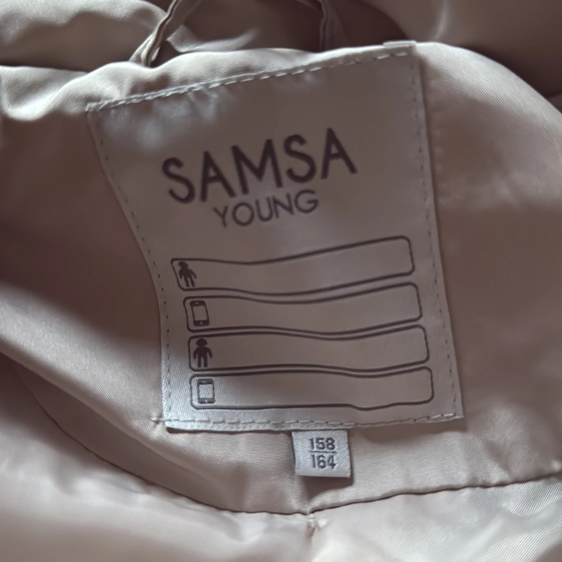 Beige quiltad pufferjacka Samsa Young - 2