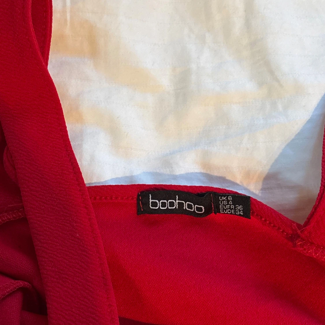 Röd långklänning från Boohoo - 1