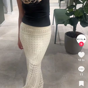 Beige stickad långkjol från Vila - Vila stickad kjol