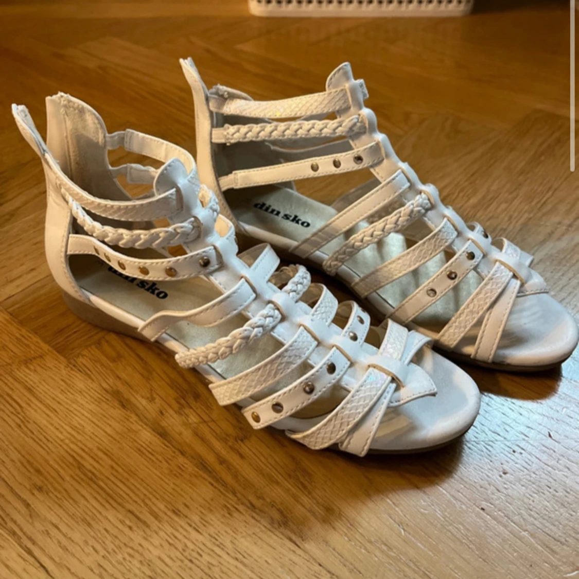 Vita sandaler från Din Sko, strl 36 - 1