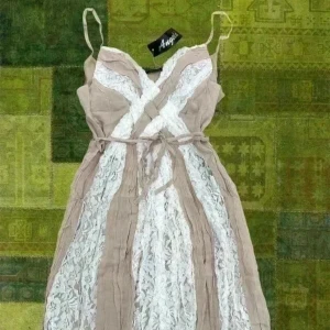 vintage deadstock dress/klänning - dm me if you wondering anything^^ if it dosent say vintage in titel, its not vintage! so always look at name. - if you can buy the price thats already set it would be very kind of you, but if u really cant, price can always be talked about, just dont do rude requests! - i send the stuff the same day or the next day! i always text everyone letting them know when i send there stuff ^^ - if you like this iteam i have more thats alike most of the time on my profile if you wanna check out more