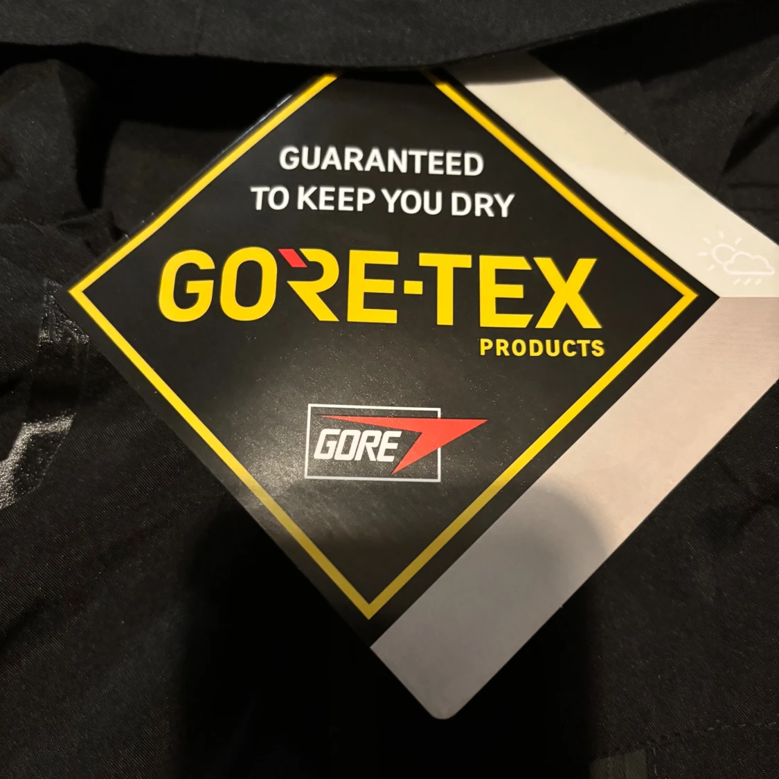 Svart Arc'teryx Gore-Tex vindjacka - 2