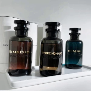 Louis Vuitton parfym  - Tre exklusiva parfymer från Louis Vuitton: Les Sables Roses, Ombre Nomade och Nuit de Feu. Perfekt för dig som vill ha något lyxigt och unikt i din samling. Dela med mig för er som vill testa lyxiga dofter 10ml x 3 = 1000kr 
