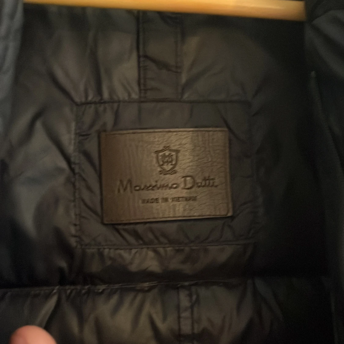 Svart quiltad dunjacka Massimo Dutti - 1