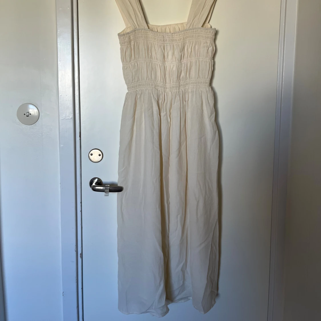 Ljus midiklänning från H&M - 2