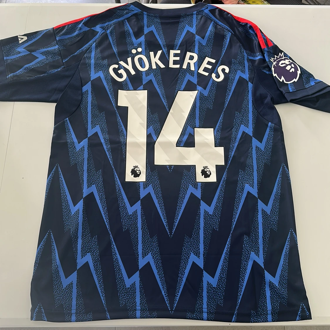 Arsenal bortatröja Gyökeres #14 Adidas