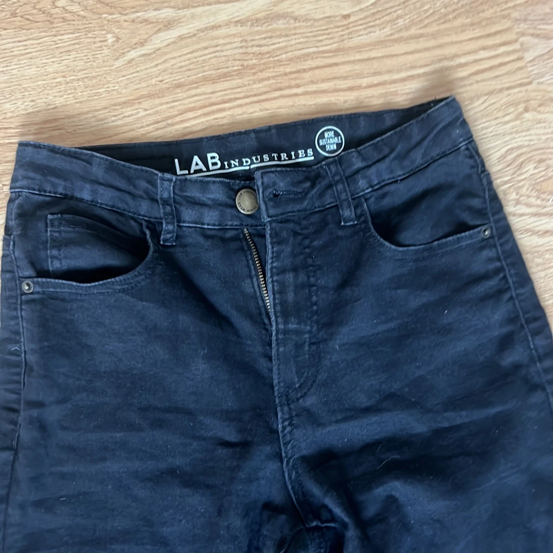 Svarta bootcut jeans från LAB Industries - 1