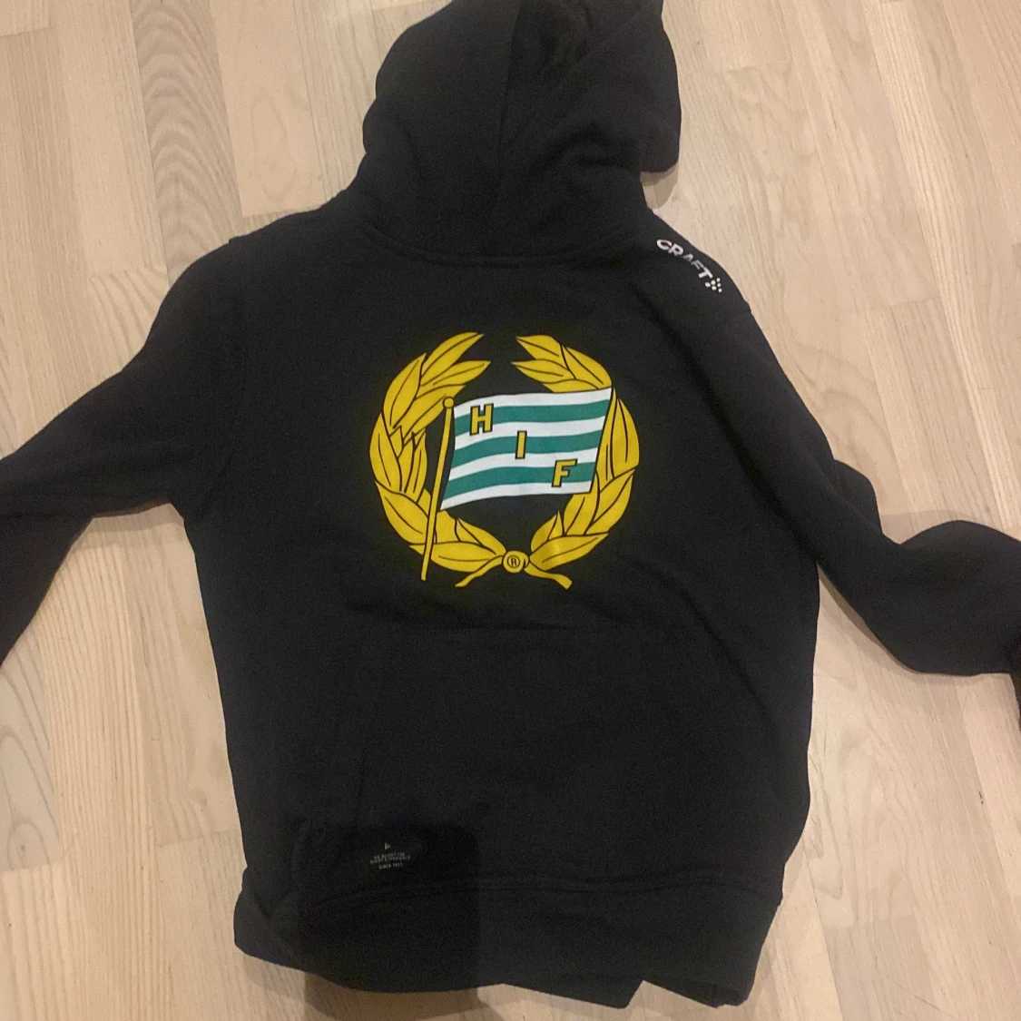 Svart Hammarby hoodie från Craft