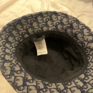  Dior bucket hat - DM