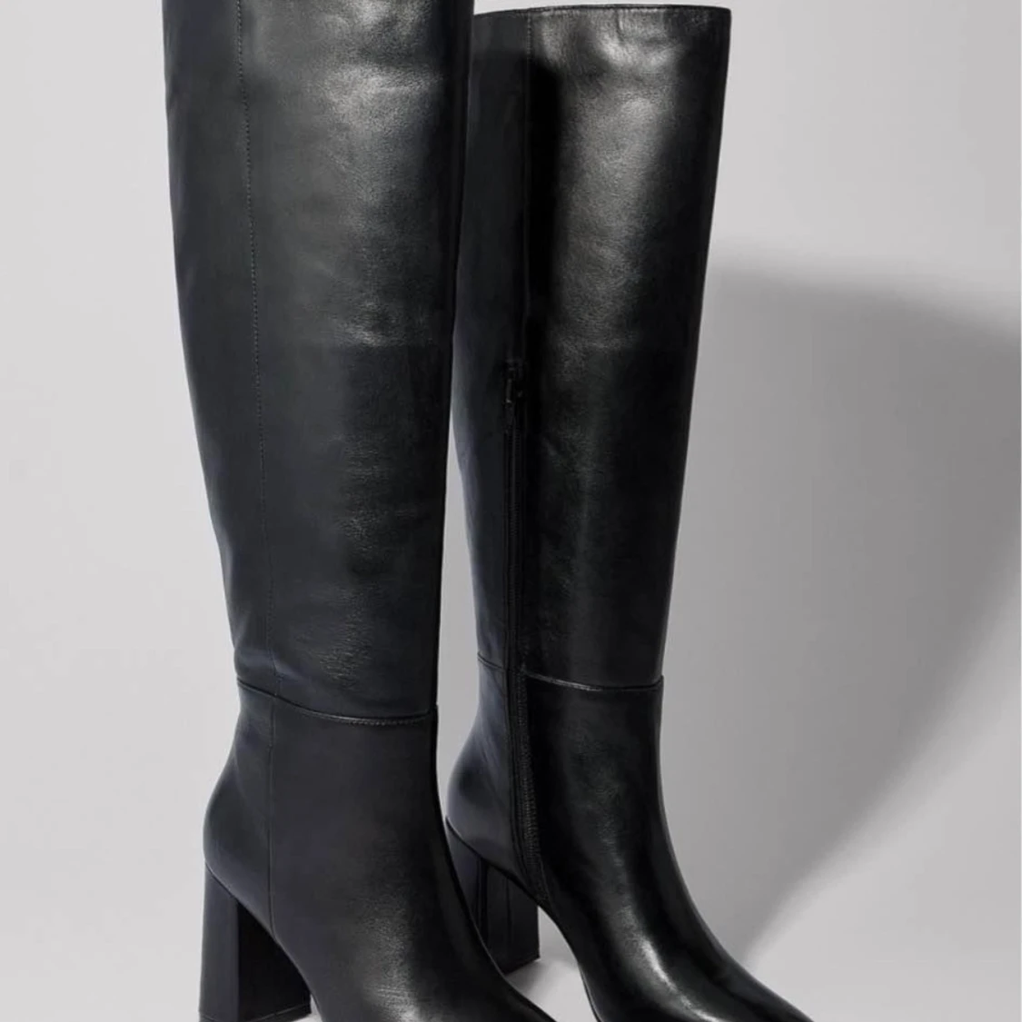 Svarta läderstövlar stl 38 - 1