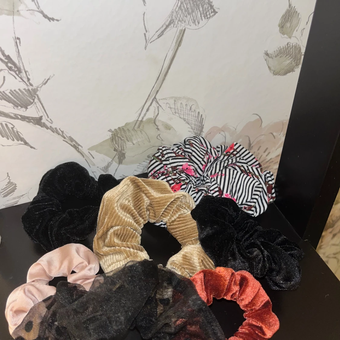 Mixade scrunchies i olika färger - 1