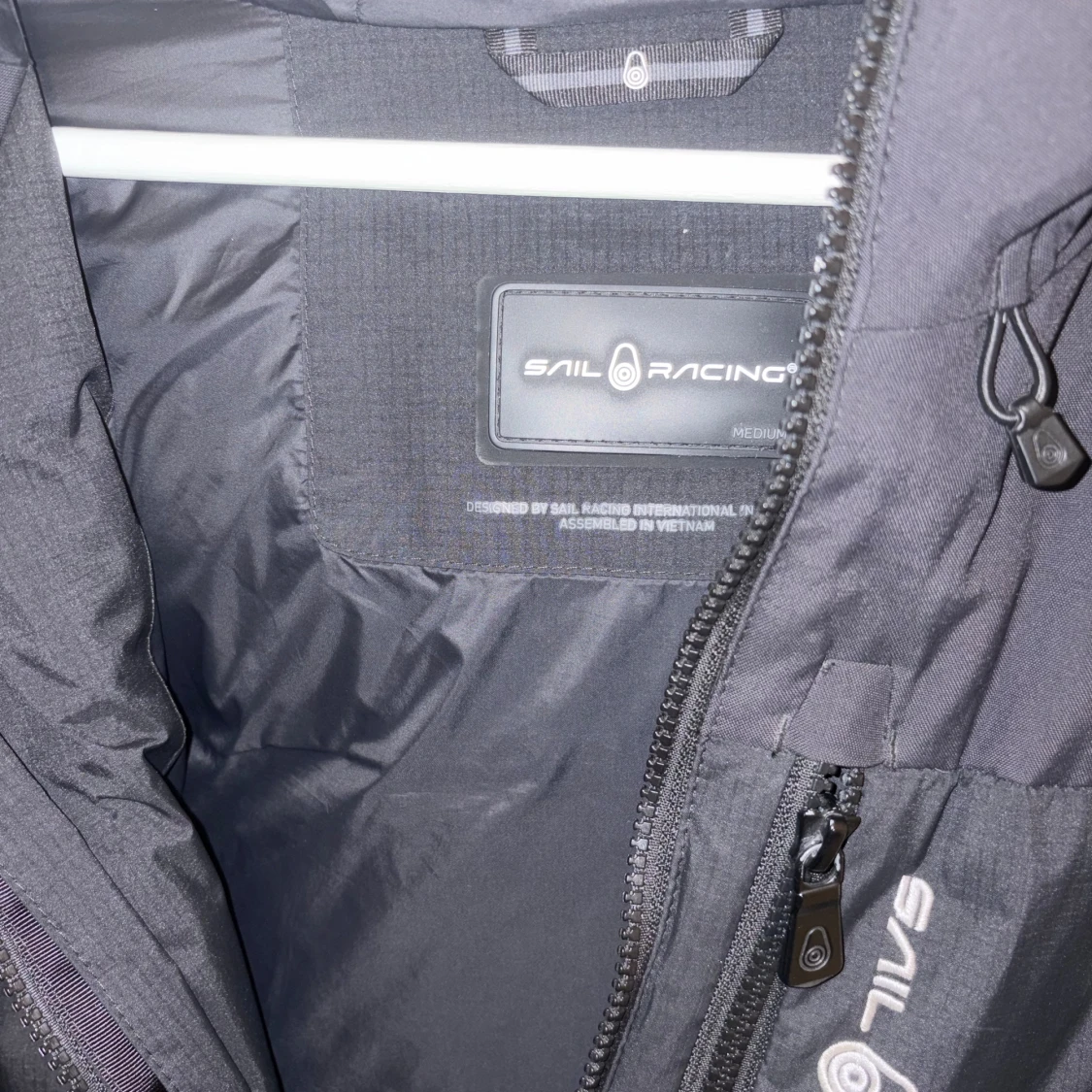 Svart dunjacka Sail Racing herr M - 2