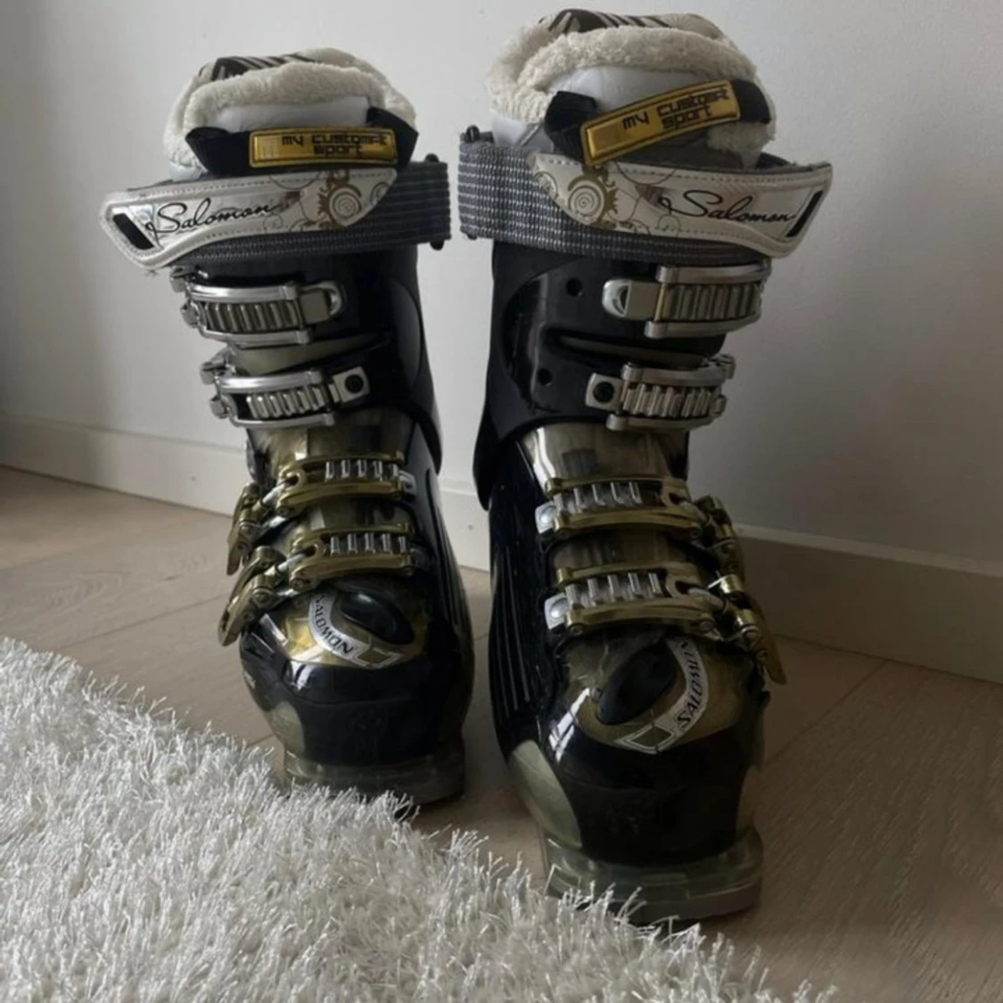 Salomon svarta skidpjäxor med spännen - 1