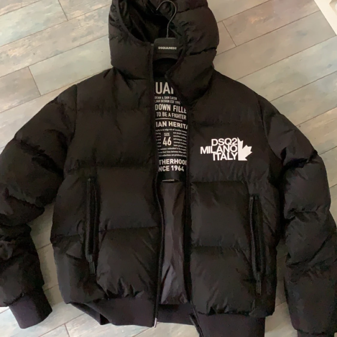 Svart pufferjacka från Dsquared2