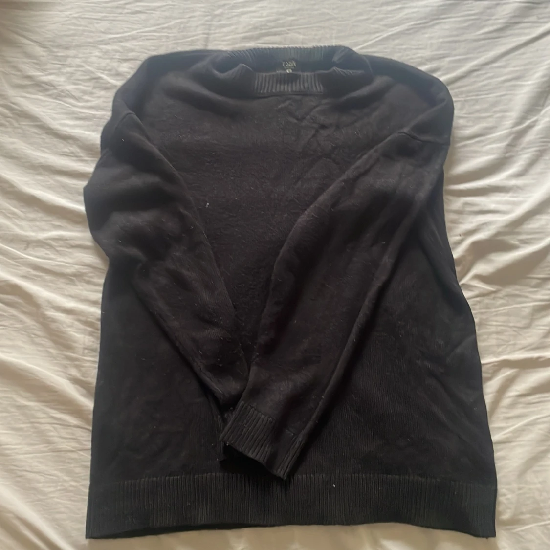 Svart stickad tröja från FSBN - 1