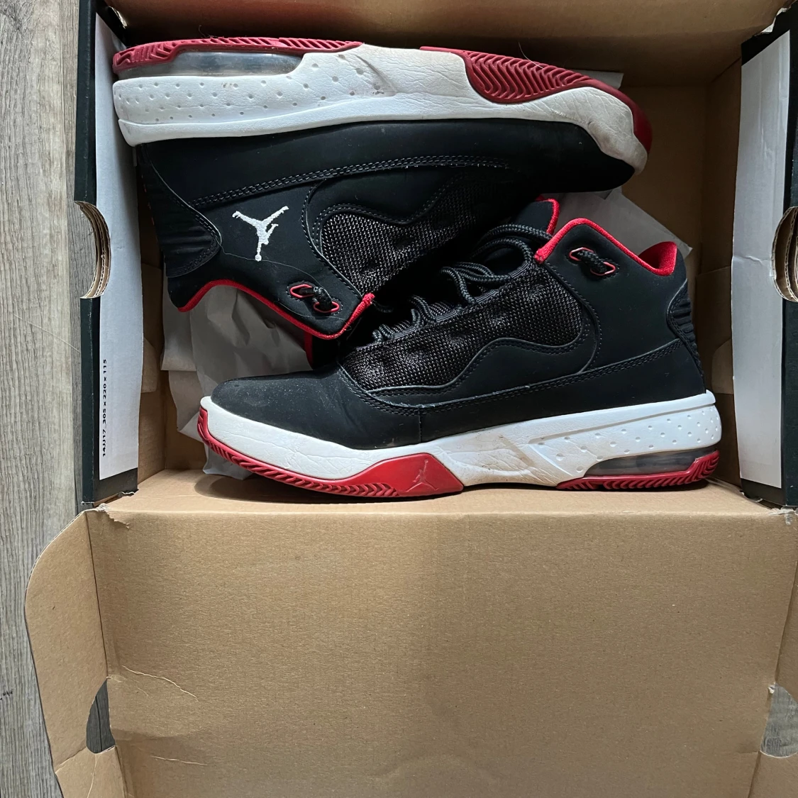 Svarta Nike Jordan sneakers strl 38