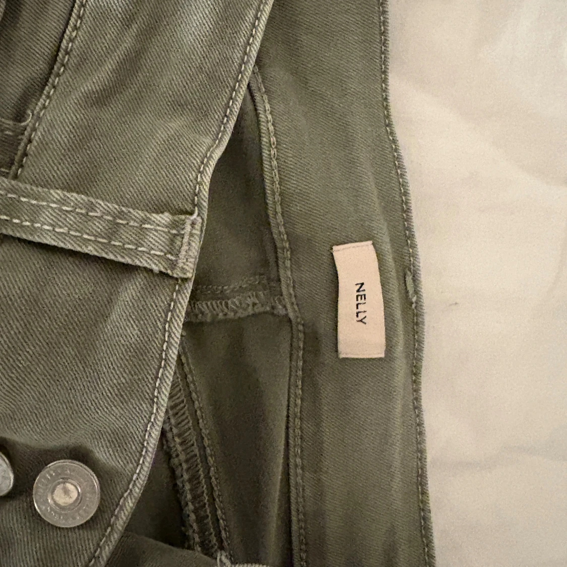 Gröna bootcut byxor från Nelly - 2