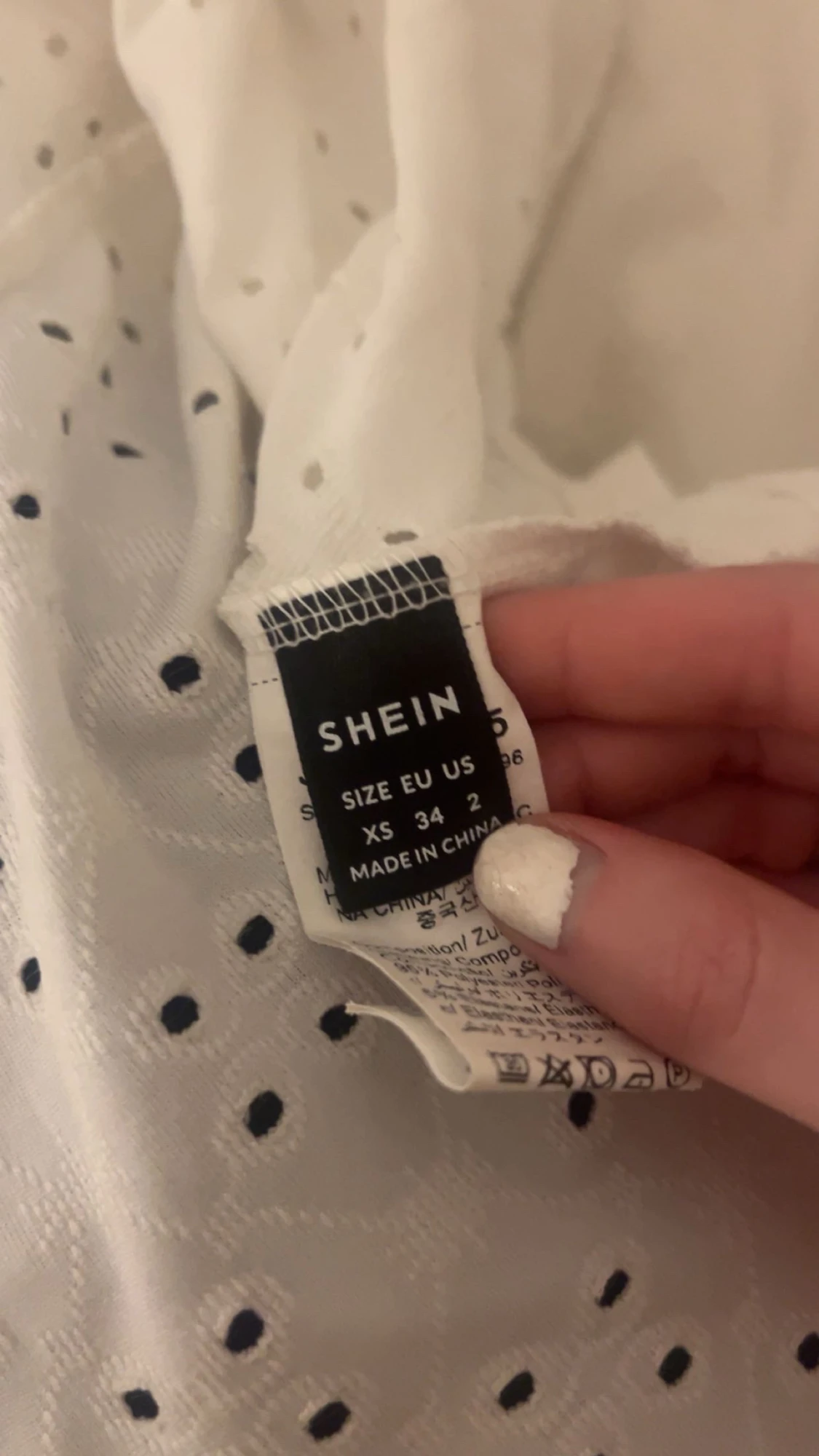 Vit blus med knyt  - 2