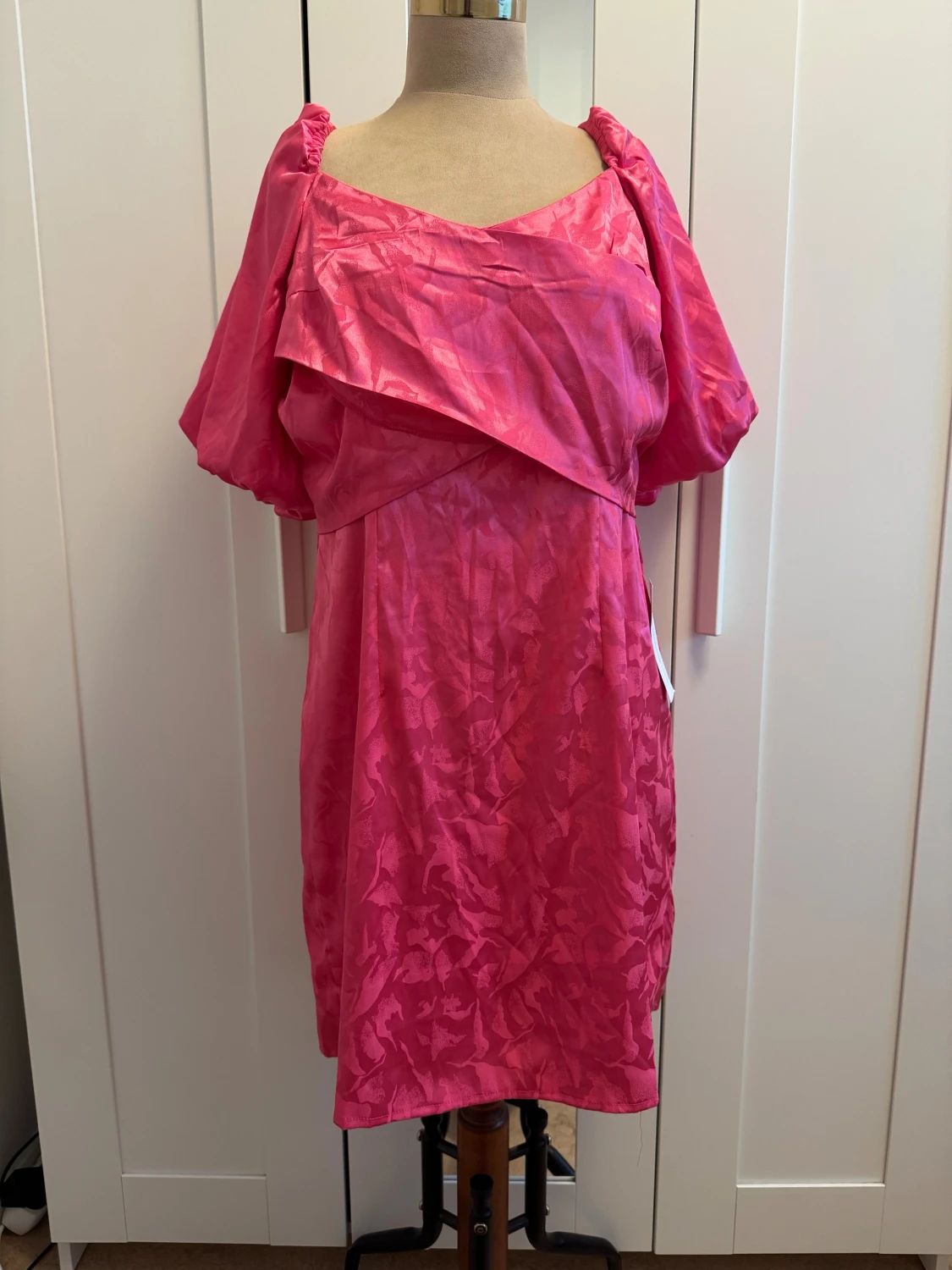 Caisa Dress rosa kortklänning