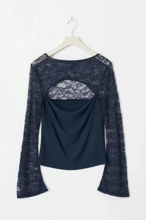 Spets topp - Så fin spetstopp från Gina, slutsåld. Använd två gånger, storlek L