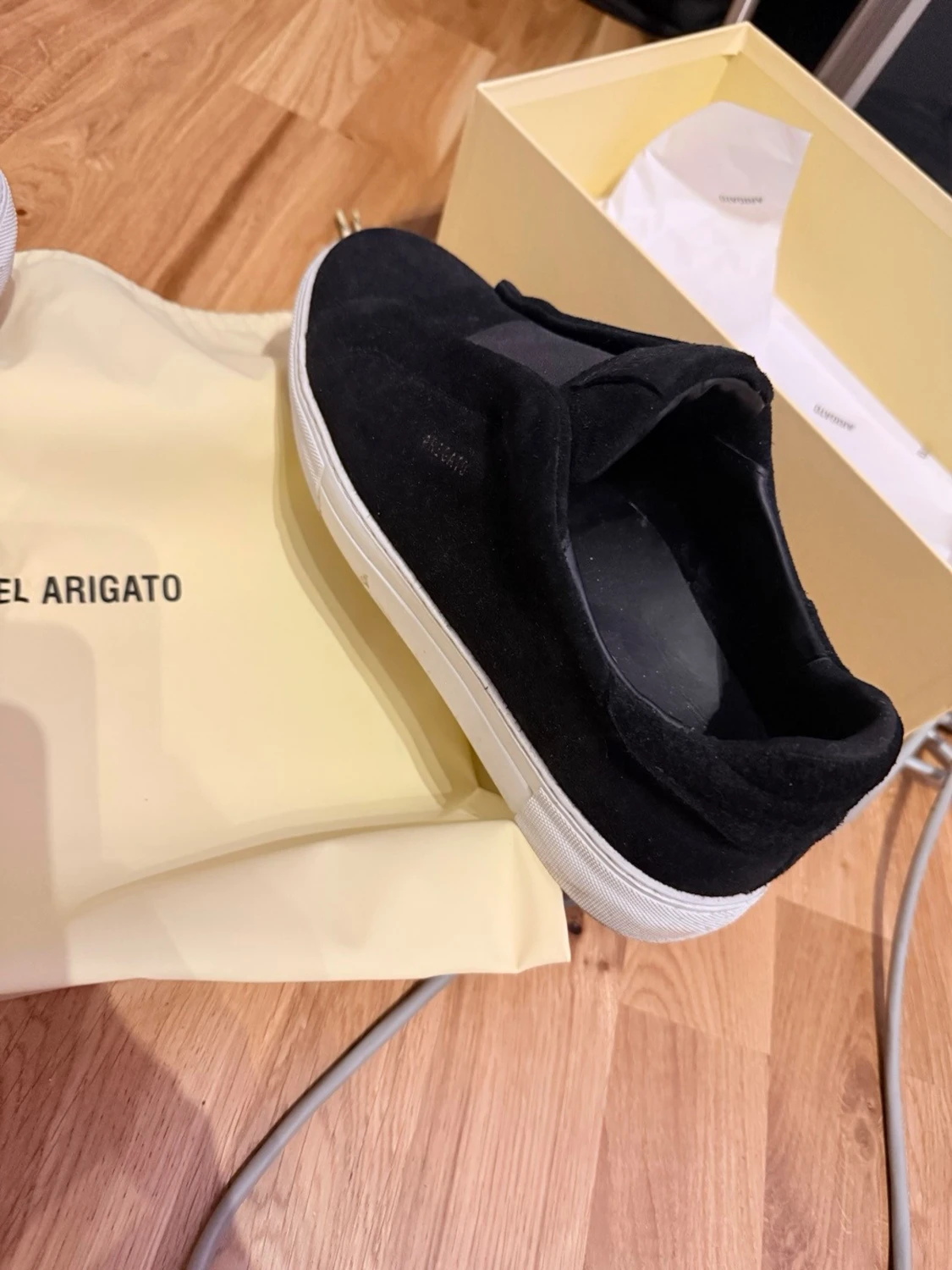 Svarta sneakers från Axel Arigato - 1