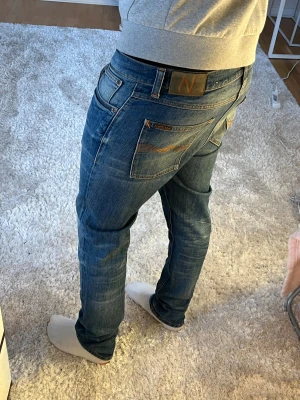 Nudie jeans Lean Dean  - Nudie Jeans | skick 9/10 | Storlek 31/32 | Pris - 649kr | Modellen är ca 178cm lång | Hör av dig vid minsta fråga eller fundering!!