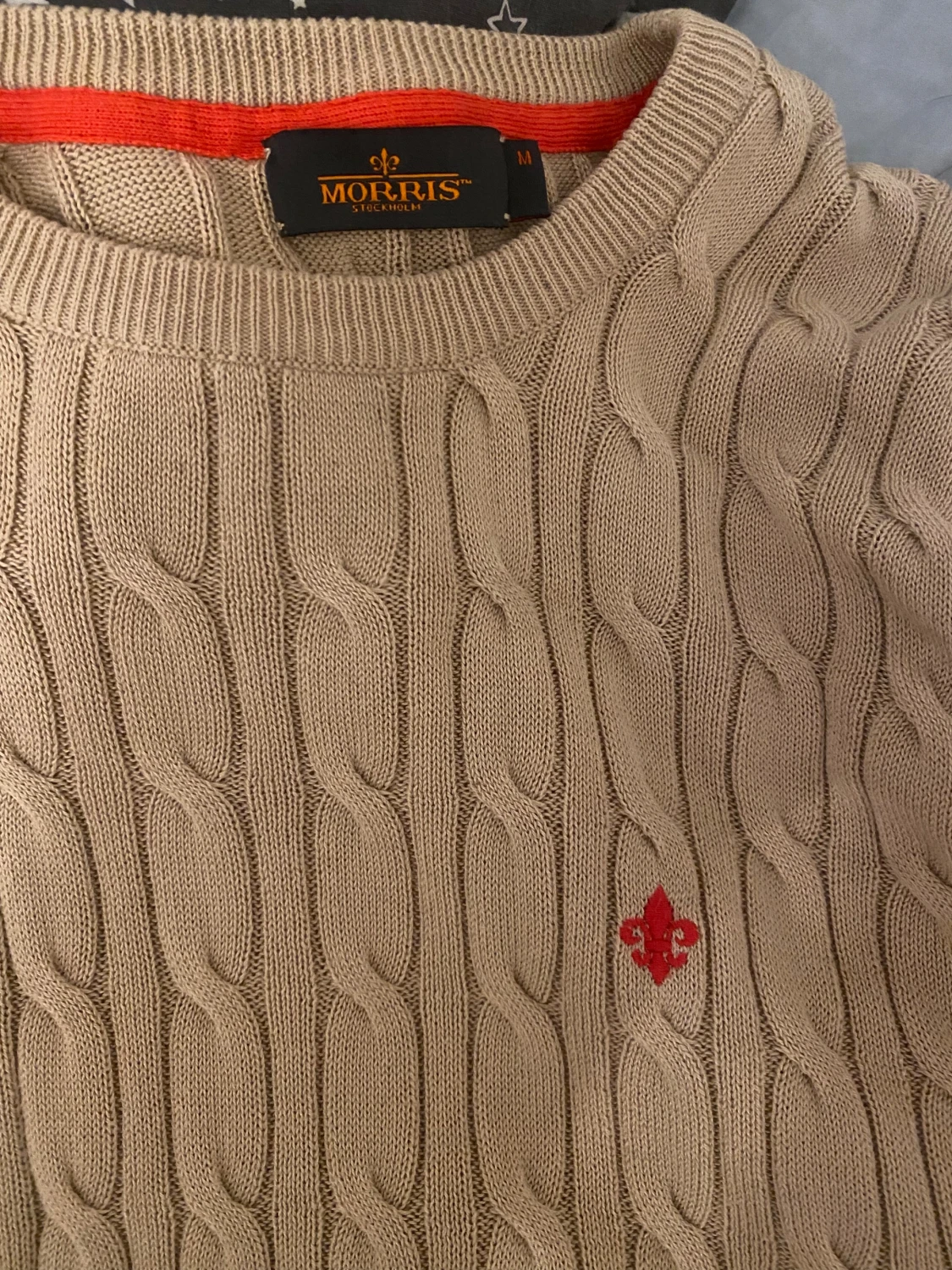 Beige kabelstickad tröja Morris - 1