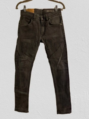 Dondup jeans - Svart/grå dondup jeans | Storlek W28 L32 | bra skick | ställ frågor eller skicka prisförslag 