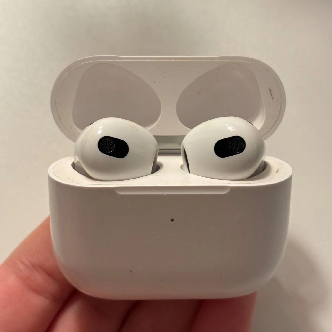 AirPods 3