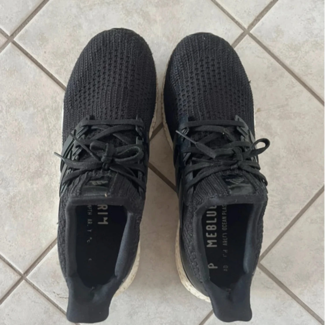 Adidas Ultraboost svarta sneakers - 1