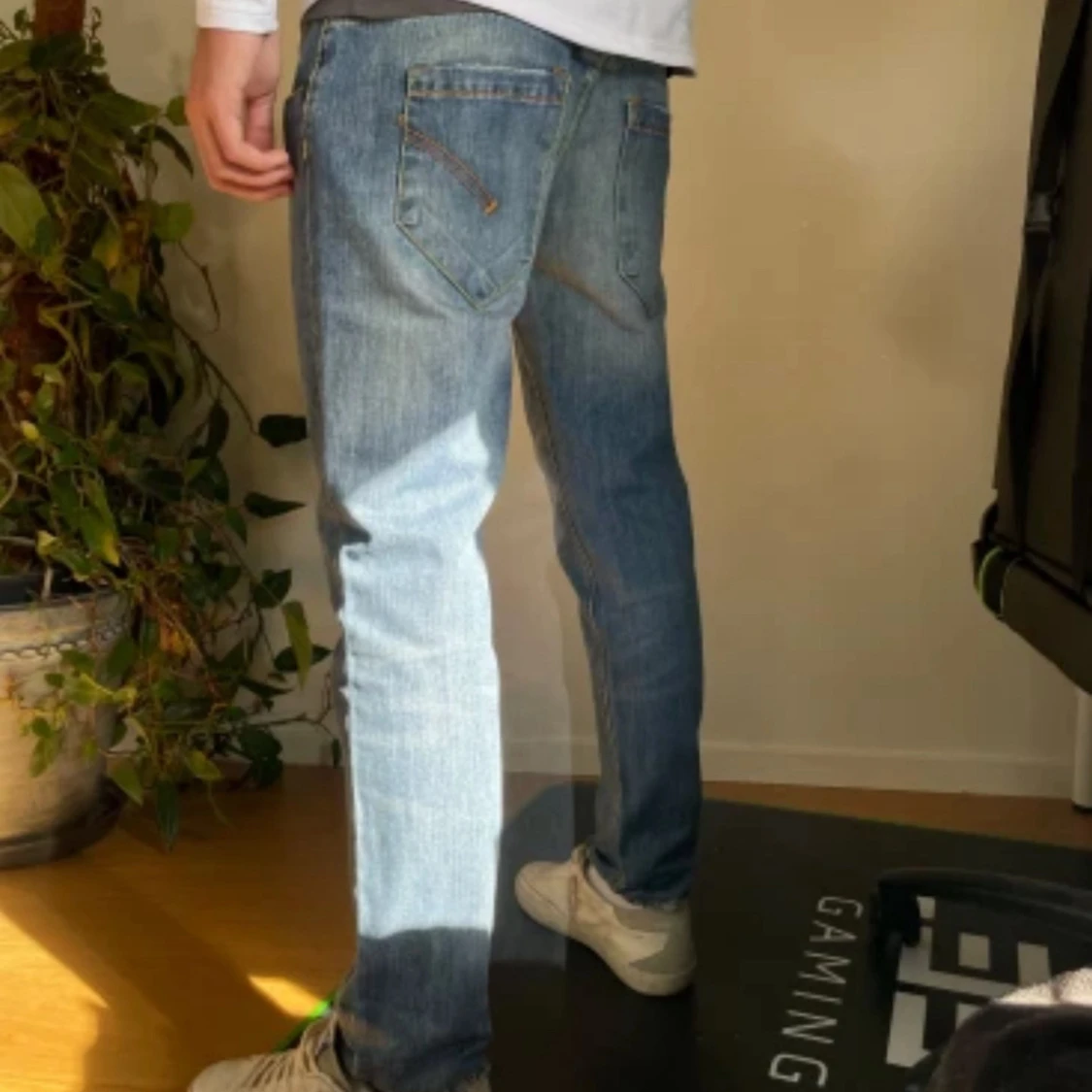 Ljusblåa DonDup jeans - 1