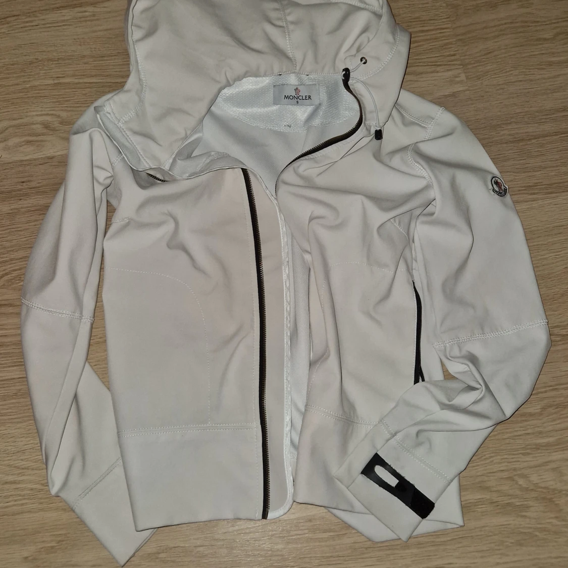 Vit vindjacka från Moncler med huva - 2