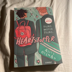 Heartstopper 1 svenska - Säljer för 75kr har även alla andra böckerna i svenska 1,2,3,4 och 5, om du vill ha alla fem så kan du dma mig så fixar jag lägre pris:) 