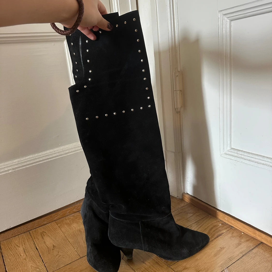 Svarta mockastövlar med nitar - 3