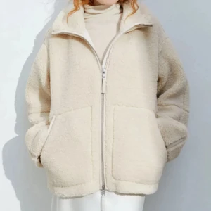 Vit Teddy jacka - Skit snygg vit/beige Teddy jacka helt slutsåld