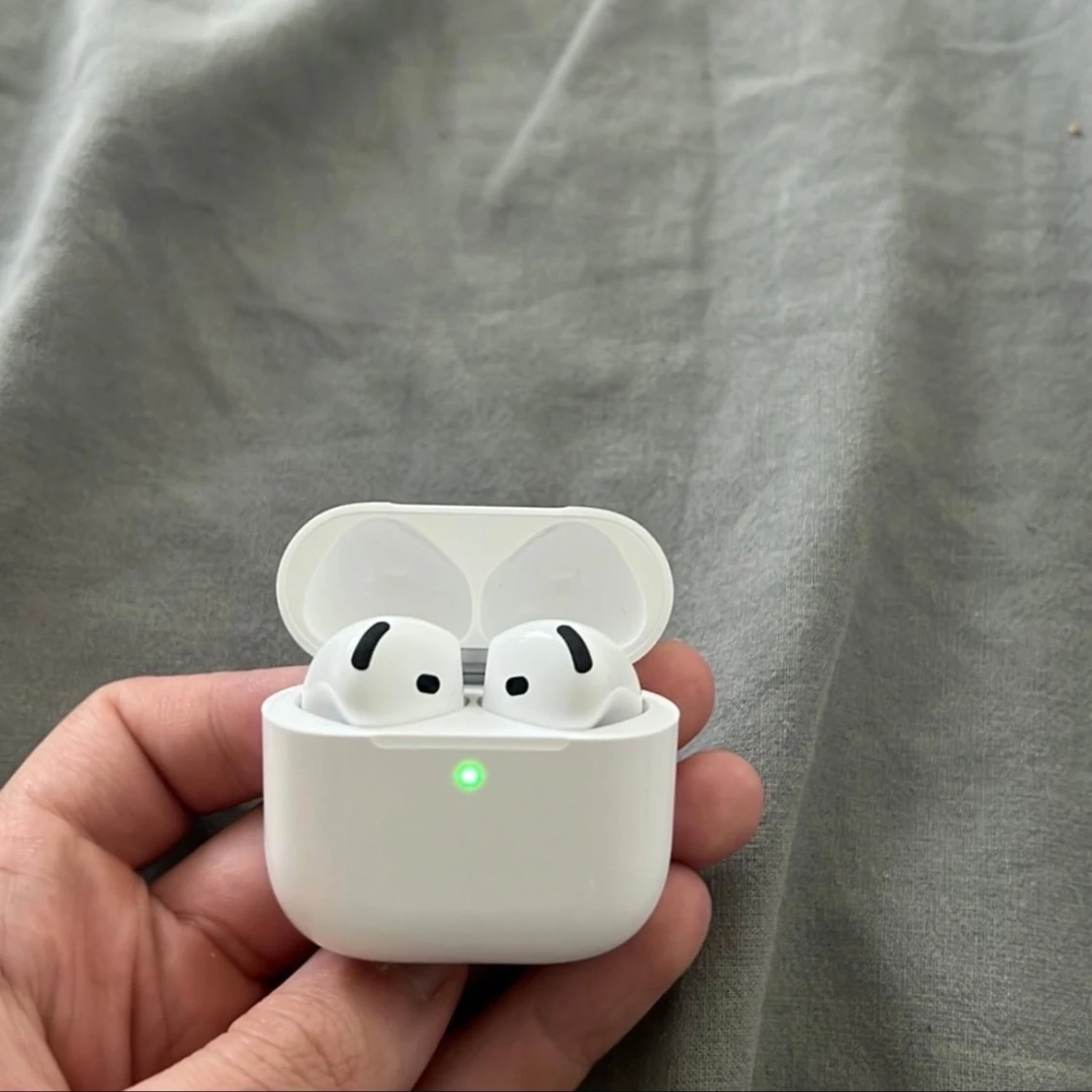 AirPods 4 (ANC) - 3