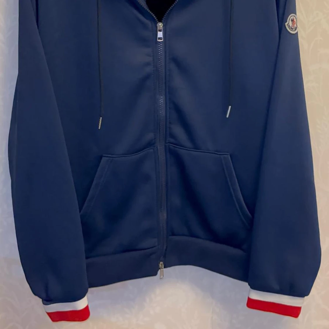 Marinblå  hoodie med dragkedja - 1