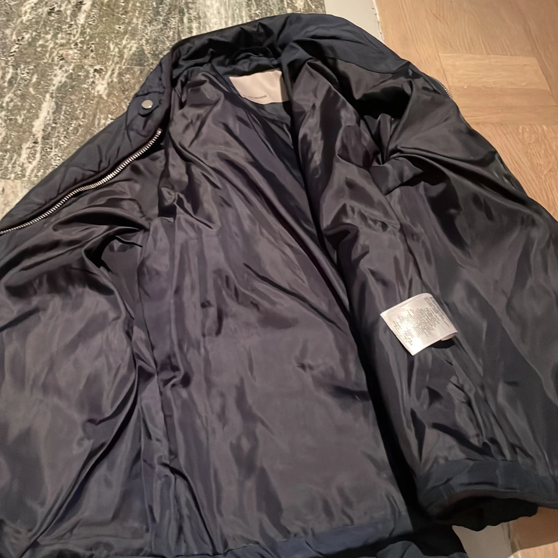 Quiltad mörkblå jacka från Vero Moda - 2