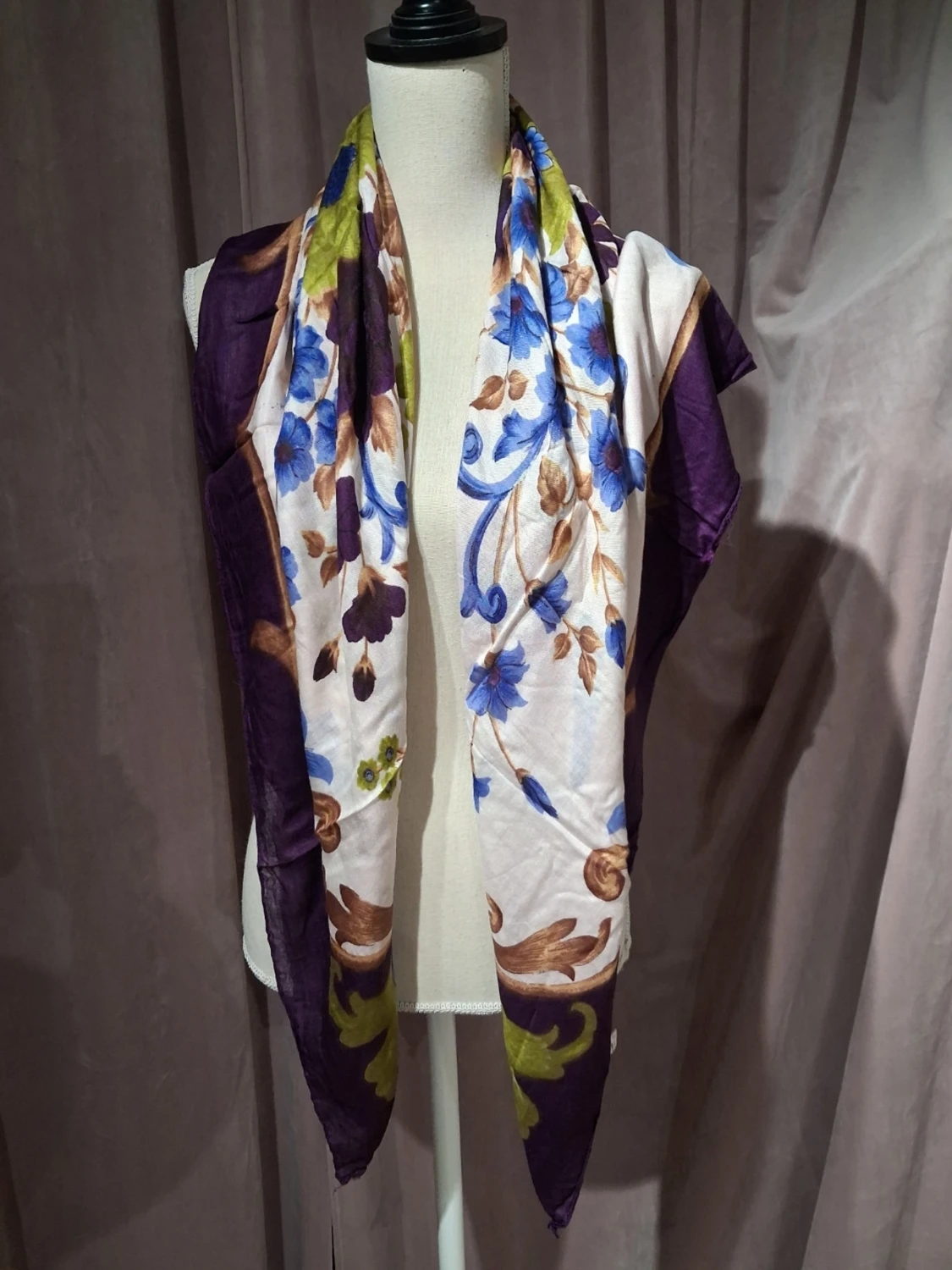 Blommig sjal i lila och blått - 1