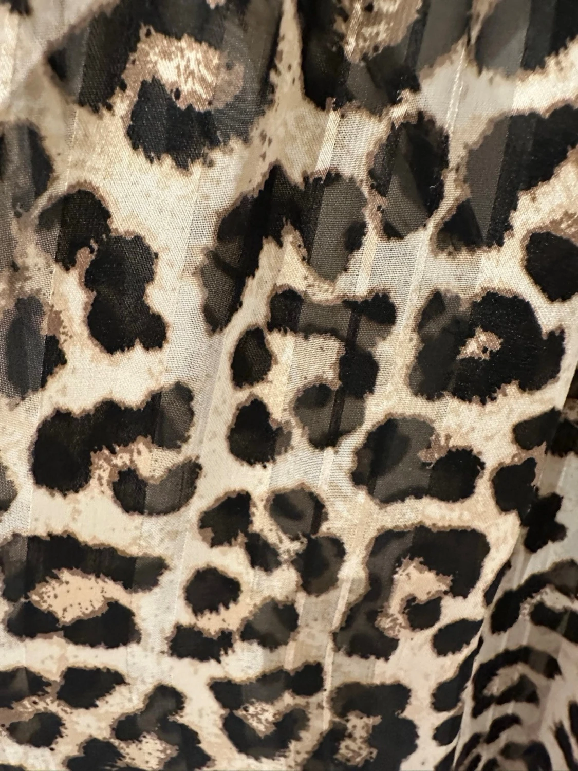 Leopardmönstrad blus med v-ringning storlek S-Ny!! - 3