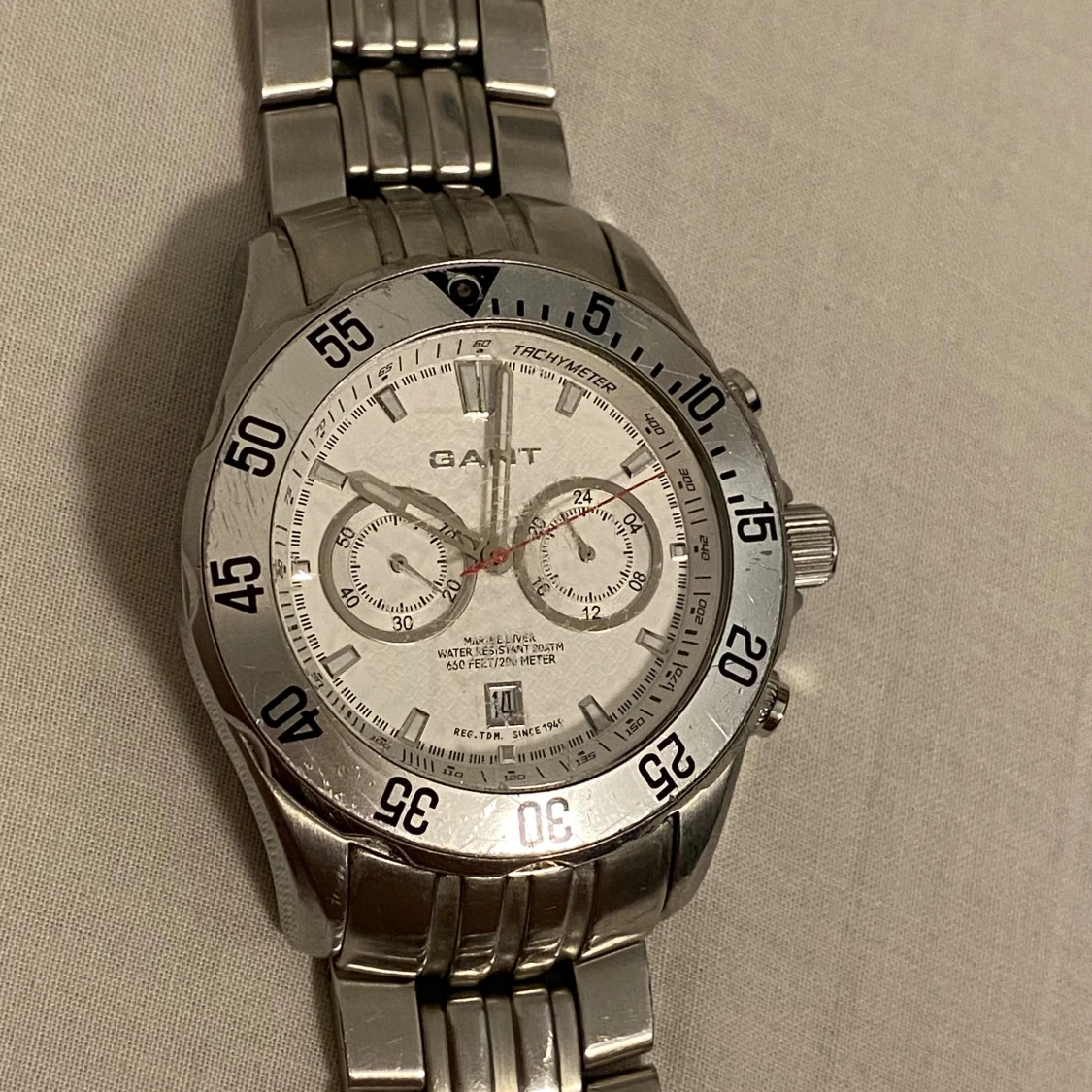 Silverfärgad kronografklocka från Gant - 2