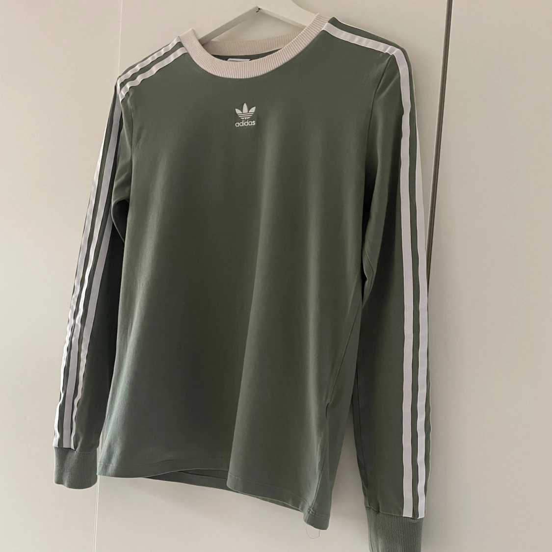 Adidas tröja - 1