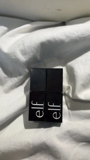 Elf - Elfs läppstift men kan även användas som blush. Bara testade 1 gång på handen 