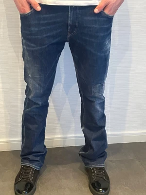 Replay jeans  - Replay jeans herr| pris:499kr| storlek: W33 L32| skick:9,8/10| hör av dig vid minsta lilla fundering eller fråga|