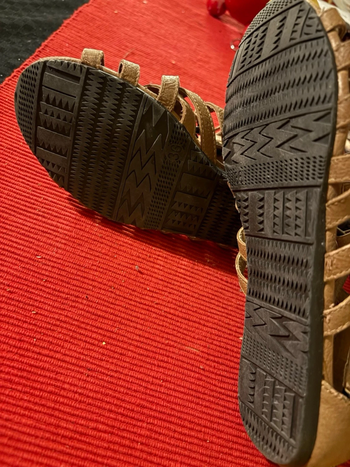 Bruna gladiatorsandaler med dragkedja - 2