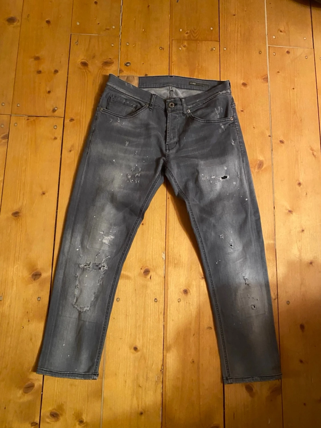 Gråa skum jeans från dondup  - 2